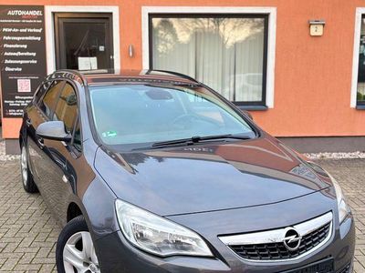 Gebraucht Opel Astra Design Edition 120 PS (88 kW) 2012 Grau Kombi