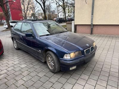 Usata BMW 318 Cabriolet 143 CV (105 kW) 1996 Blu Cabrio