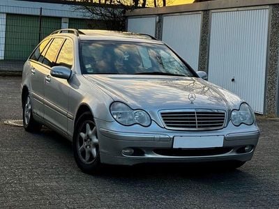 Gebraucht Mercedes C220 Elegance 143 PS (105 kW) 2002 Silber Limousine