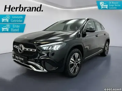 Gebraucht Mercedes GLA200 Progressive 163 PS (119 kW) 2025 Kosmosschwarz metallic SUV