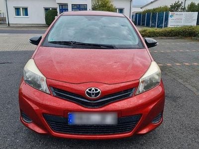 Rot Gebraucht 2011 Toyota Yaris Cool Kleinwagen | 4.500 € (Etwas zu teuer)