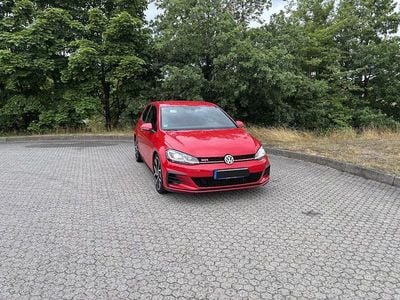 Gebraucht VW Golf VII GTI 245 PS (180 kW) 2019 Rot Limousine