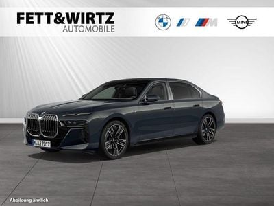 Gebraucht BMW 740 M Sport 299 PS (219 kW) 2025 Bmw individual dravitgrau metallic Limousine