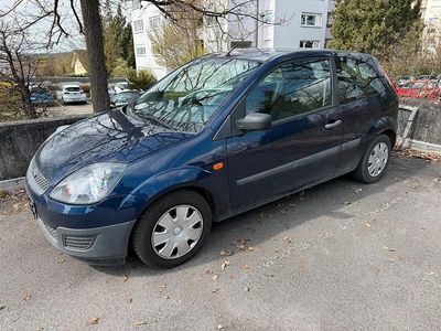 Gebraucht Ford Fiesta 70 PS (51 kW) 2006 Blau Kleinwagen