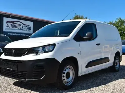 Gebraucht Peugeot Partner 99 PS (72 kW) 2019 Weiß Van / Kleinbus