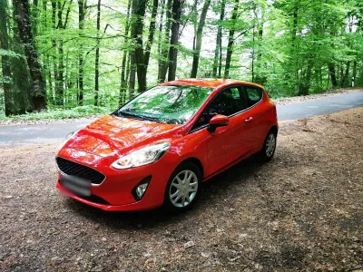 Gebraucht Ford Fiesta Cool & Connect 95 PS (69 kW) 2021 Rot Kleinwagen