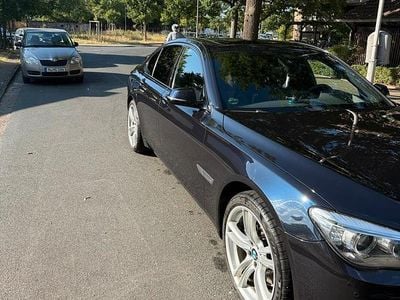 BMW 730
