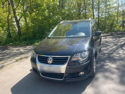 VW Touran Cross