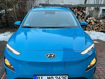 Gebraucht Hyundai Kona 100 kW (136 PS) 2021 Blau SUV