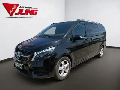 Gebraucht Mercedes V300 AMG 237 PS (174 kW) 2023 Schwarz Van / Kleinbus