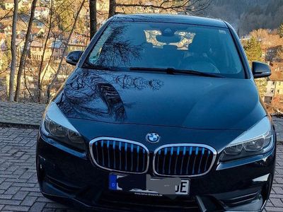 Schwarz Gebraucht 2019 BMW 225 Active Tourer iPerformance Van / Kleinbus | 15.100 € (Fairer Preis)