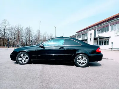 Usata Mercedes CLK240 Avantgarde 170 CV (125 kW) 2004 Nero Coupé