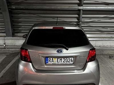 Gebraucht Toyota Yaris Hybrid Comfort 75 PS (55 kW) 2014 Kleinwagen