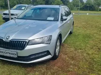 Gebraucht Skoda Superb Ambition 150 PS (110 kW) 2023 Silber Kombi