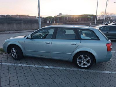 Gebraucht Audi A4 131 PS (96 kW) 2004 Blau Kombi