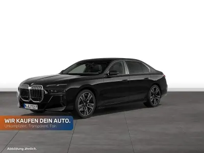 Gebraucht BMW 740 Comfort Edition 299 PS (219 kW) 2025 Black sapphire metallic Limousine