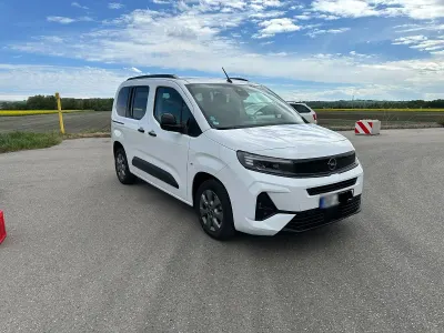 Gebraucht Opel Combo Life Edition 110 PS (80 kW) 2025 Weiß Van / Kleinbus