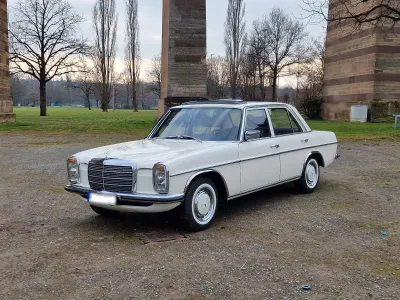 Gebraucht Mercedes W114 110 PS (80 kW) 1975 Weiß Limousine