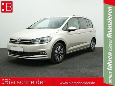 Usata VW Touran S 150 CV (110 kW) 2024 Argento Monovolume