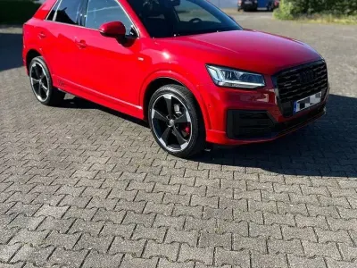 Gebraucht Audi Q2 Ambiente 190 PS (139 kW) 2018 Rot SUV