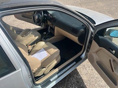 Usata VW Golf IV Pacific 75 CV (55 kW) 2003 Argento Utilitaria