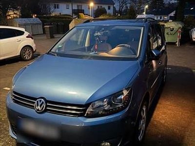 Gebraucht VW Touran Comfortline 103 PS (75 kW) 2013 Blau Van / Kleinbus
