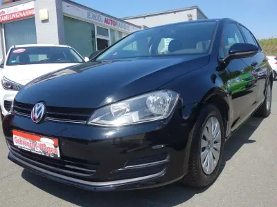 Gebraucht VW Golf VII Trendline 110 PS (80 kW) 2015 Schwarz Limousine