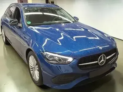 Gebraucht Mercedes C220 Avantgarde 270 PS (198 kW) 2023 Blau Limousine