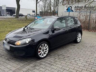Gebraucht VW Golf VI 105 PS (77 kW) 2011 Schwarz Kleinwagen