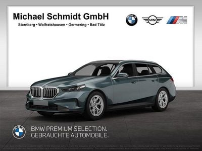 Gebraucht BMW 518 M Sport 197 PS (144 kW) 2025 Cape york grün Kombi