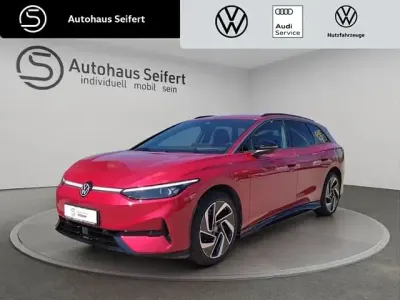 Gebraucht VW ID.7 Pro 210 kW (286 PS) 2025 Rot Kombi