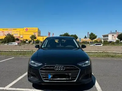 Gebraucht Audi A4 163 PS (119 kW) 2020 Schwarz Limousine