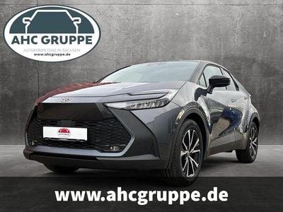 Neu Toyota C-HR Connect Style 152 PS (111 kW) 2025 Grau SUV