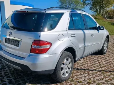 Gebraucht Mercedes ML280 190 PS (139 kW) 2006 Grau SUV