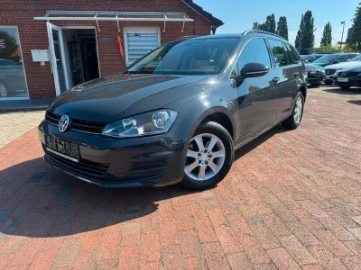 Gebraucht VW Golf VII Trendline 110 PS (80 kW) 2016 Grau Kombi