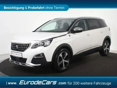 Gebraucht Peugeot 5008 Crossway 131 PS (96 kW) 2020 Weiß SUV
