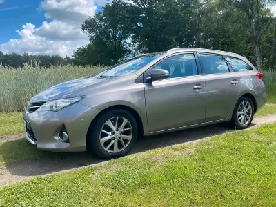 Gebraucht Toyota Auris Touring Sports 124 PS (91 kW) 2014 Braun Kombi