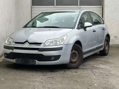 Gebraucht Citroën C4 88 PS (64 kW) 2006 Lackierung aluminiumgrau/meta Limousine