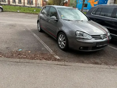 Gebraucht VW Golf V 105 PS (77 kW) 2006 Grau Kleinwagen