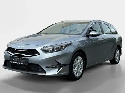 Neu Kia Ceed Sportswagon 140 PS (102 kW) 2026 Silber Kombi