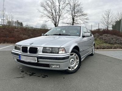 Gebraucht BMW 316 Exclusive 105 PS (77 kW) 1999 Silber Limousine