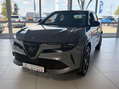 Neu Alfa Romeo Junior Edizione Speciale 145 PS (106 kW) 2026 Grau SUV