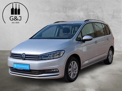 Second-hand VW Touran Comfortline 122 CP (89 kW) 2023 Argintiu Monovolum