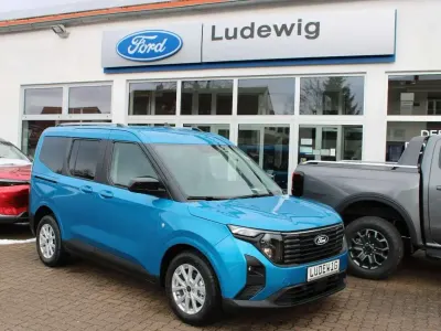 Nowe Ford Tourneo Courier Titanium 125 KM (91 kW) 2026 Niebieski Minivan