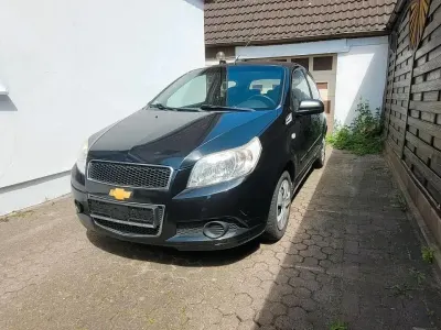 Gebraucht Chevrolet Aveo 84 PS (61 kW) 2010 Schwarz Kleinwagen
