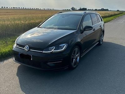 Usata VW Golf VII R-line 150 CV (110 kW) 2018 Nero Station wagon