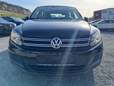 Usado VW Tiguan Trendline 122 HP (89 kW) 2014 Preto SUV