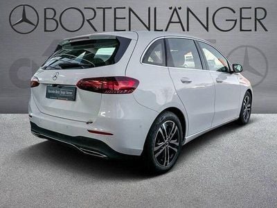 Second-hand Mercedes B180 Advanced 136 CP (100 kW) 2024 Alb Monovolum