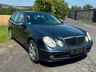 Gebraucht Mercedes E320 Avantgarde 224 PS (164 kW) 2006 Blau Kombi