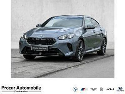Neu BMW 220 M Sport 156 PS (114 kW) 2026 Grau (bmw individual storm bay) Coupé